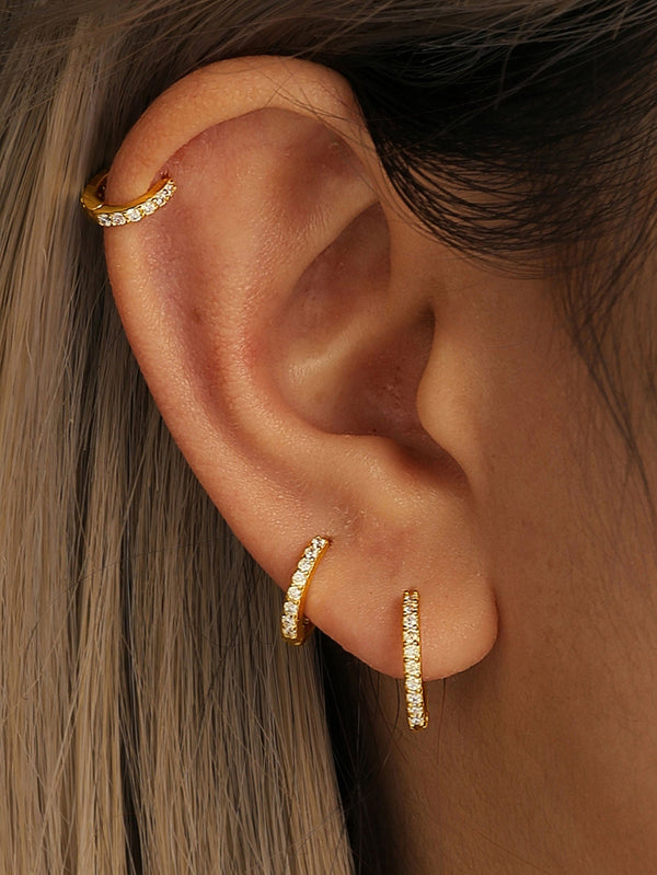 Anneliese – Golden rings with a gentle curve