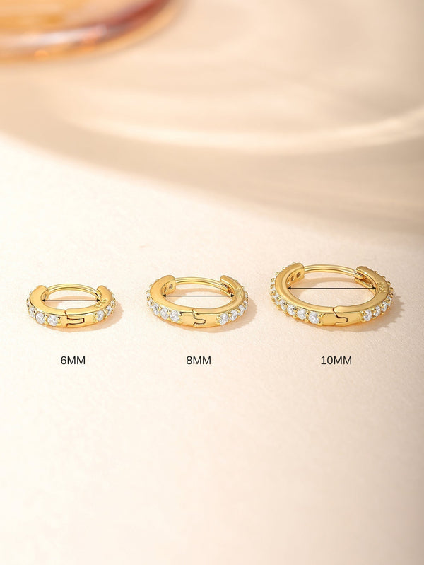 Anneliese – Golden rings with a gentle curve
