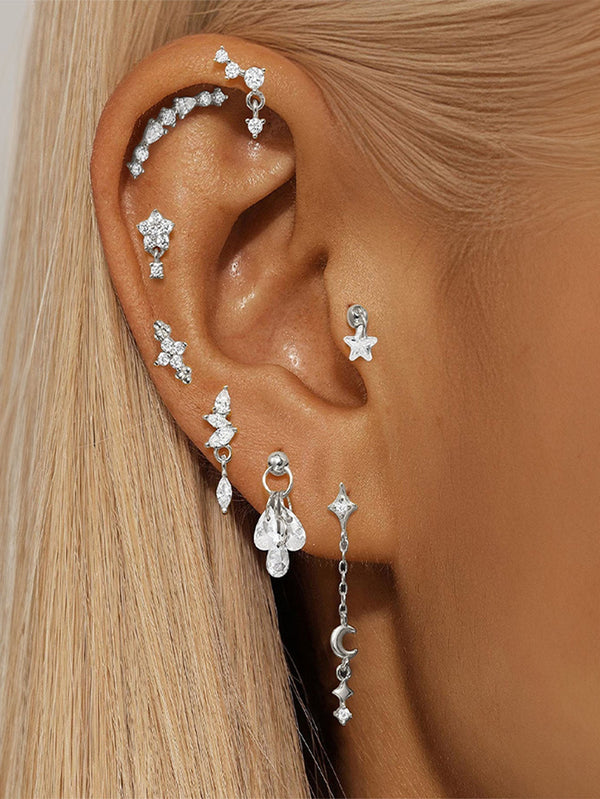 Selina – Pendientes de oro delicados con detalle móvil.