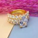 Greta – Anillo de diamante plateado con ornamento.