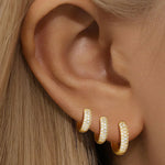 Sina – Pendientes de oro con elegancia minimalista.