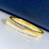 Alena – Anillo eterno estrecho con piedras brillantes.