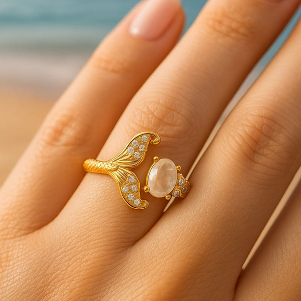 Anillo de Oro con Cola de Cristal Ajustable
