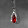 Klára – Colgante con corazón de rubí.
