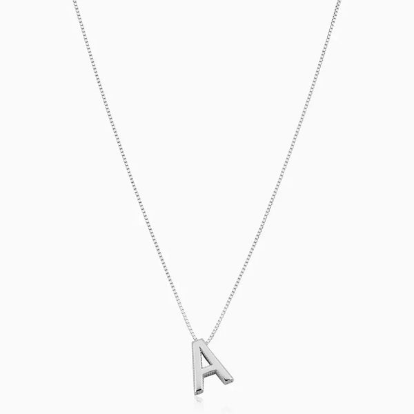 Collar con iniciales de amor