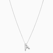 Collar con iniciales de amor