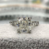 Iris – Anillo de diamante con piedra ovalada.
