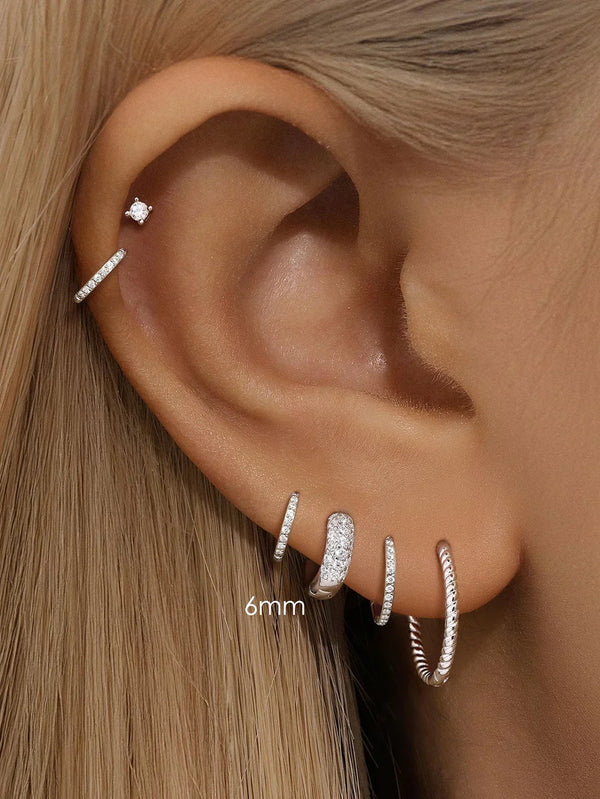 Sina – Pendientes de oro con elegancia minimalista.