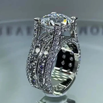 Jasmin – Anillo de diamante altamente brillante con marco vintage