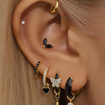 Theresia – Gold earrings with a gentle curve