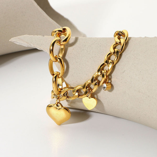 Františka – Pulsera dorada con grandes eslabones redondos.