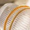 Kateřina – Pulsera de oro delicada con un diseño sencillo.