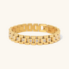 Amira – Pulsera dorada con estructura de eslabones gruesos.
