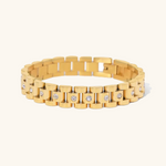 Amira – Pulsera dorada con estructura de eslabones gruesos.