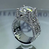 Jasmin – Anillo de diamante altamente brillante con marco vintage