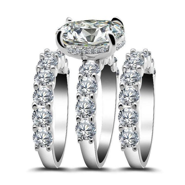 Greta – Anillo de diamante plateado con ornamento.