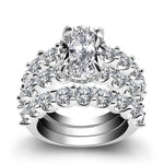 Greta – Anillo de diamante plateado con ornamento.