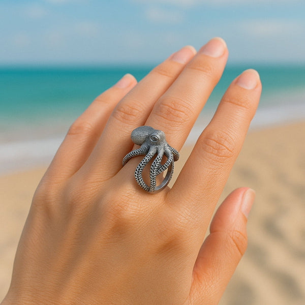 Anillo de Plata Ajustable con Pulpo