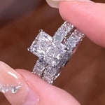 Kateřina – Anillo de diamante con un destacado corte baguette.