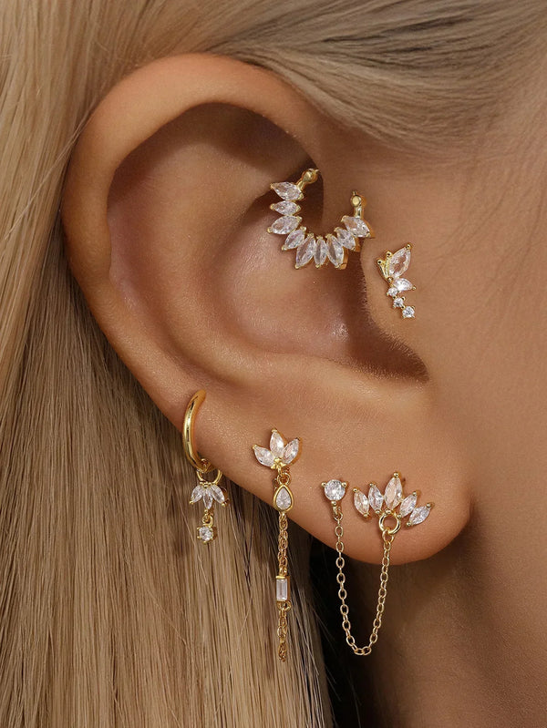 Daniela – Pendientes de oro suave con forma fluida.