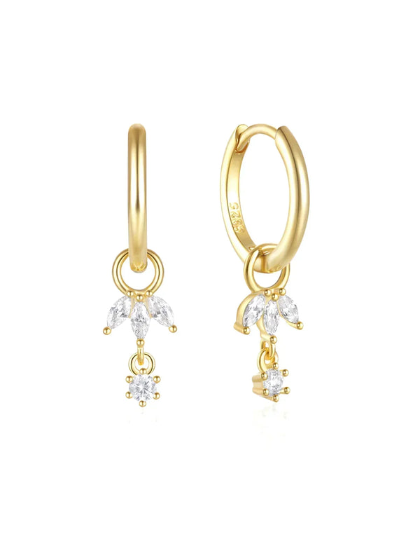 Daniela – Pendientes de oro suave con forma fluida.