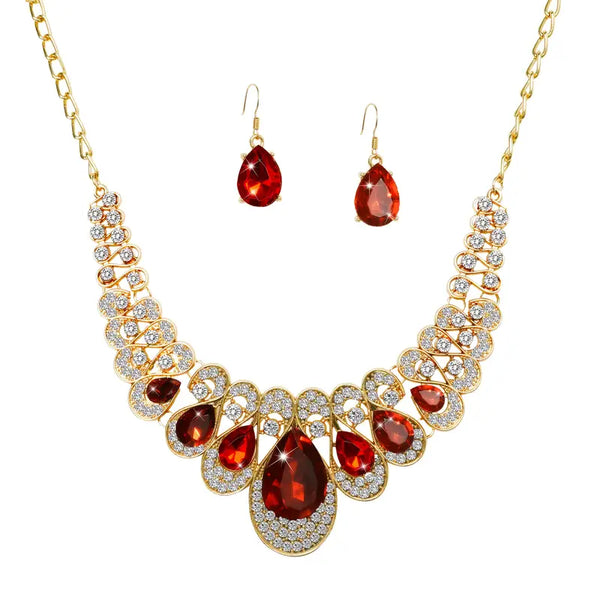Marlena – Collar de rubí rojo dorado con carácter de declaración.