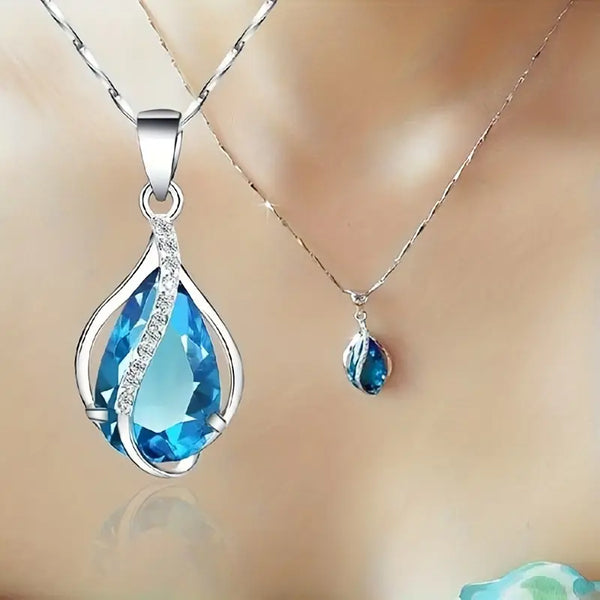 Evelína – Colgante en forma de gota con un brillante zafiro azul.