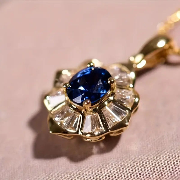 Amélie – Collar con colgante de zafiro facetado.