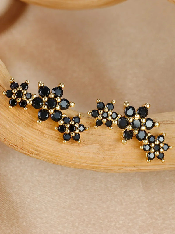 Sabina – Pendientes de oro con estilo moderno.