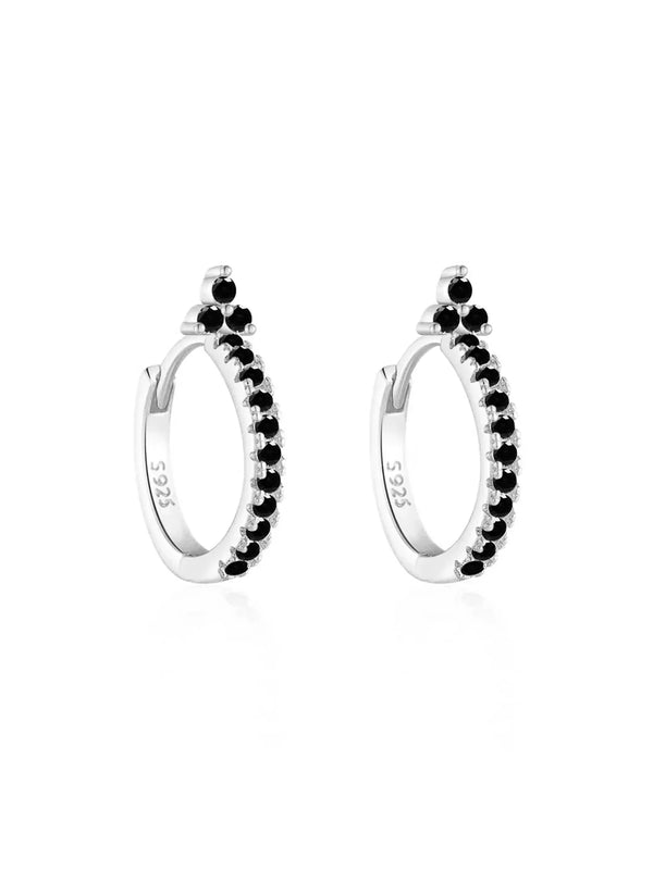 Sabina – Pendientes de oro con estilo moderno.