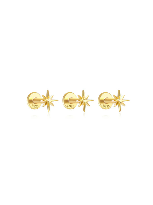 Kateřina – Pendientes dorados con suave curvatura.