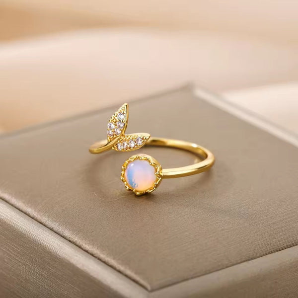 Anillo de Oro Ajustable con Ópalo Oceánico