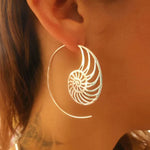 Pendientes de Concha Espiral Dorada Vintage