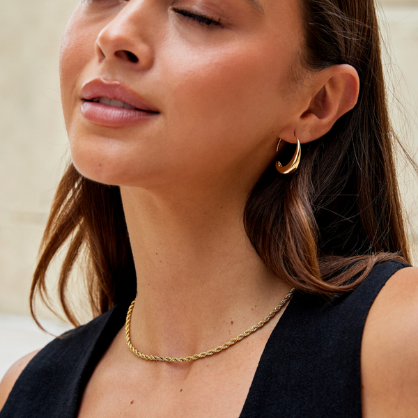 Susanne – Pendientes dorados con textura.