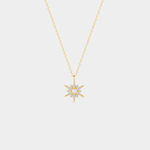 Amálie – Delicate round pendant necklace.