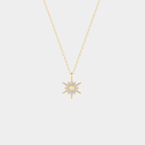 Amálie – Delicate silver necklace with a round pendant.