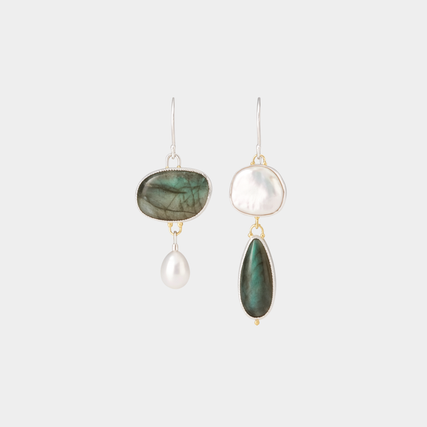 Agnes – Pendientes de plata con superficie texturizada.