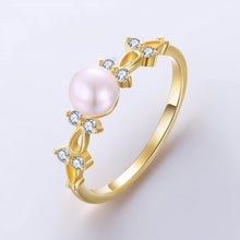 Leni – Pendientes de perlas delicados con cadena dorada.