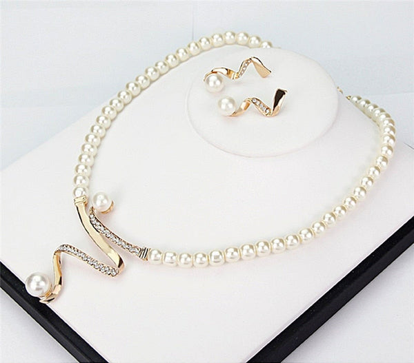 Fabienne - Collar de perlas + conjunto de pendientes