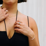 Helena – Anillo dorado con perlas.