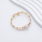 Margrit – Pendientes de oro con disposición asimétrica de perlas.