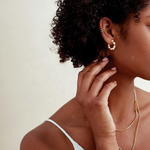 Ursula – Collar con declaración y perlas.