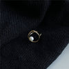Greta – Gold ring with pearl.
