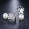 Selina – Pulsera de perlas con colgante dorado.