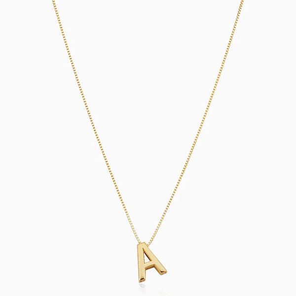 Collar con iniciales de amor