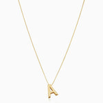Collar con iniciales de amor