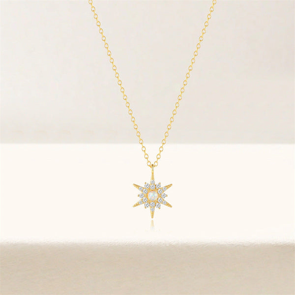 Amálie – Delicate silver necklace with a round pendant.
