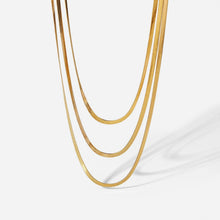Sofie – Multi-layered fine golden necklace.