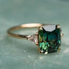 Anillo de Piedra Verde de Inspiración Vintage | Oro