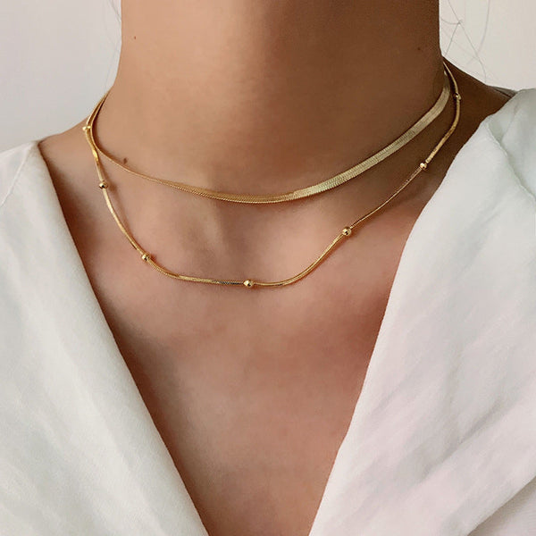 Klára – Two-layered gold necklace with a modern shine.